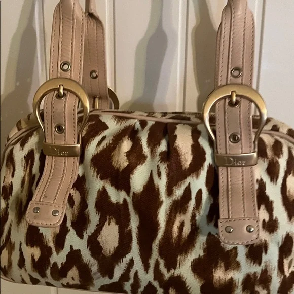 FLASH SALE🔥🔥🔥ABSOLUTELY GORGEOUS VINTAGE CHRISTIAN DIOR LEOPARD BAG💗💗💗 - Picture 4 of 17